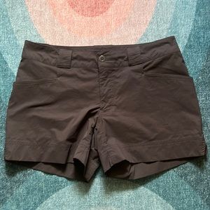Arc’teryx Women’s shorts, stretch, used good condition, sz 8